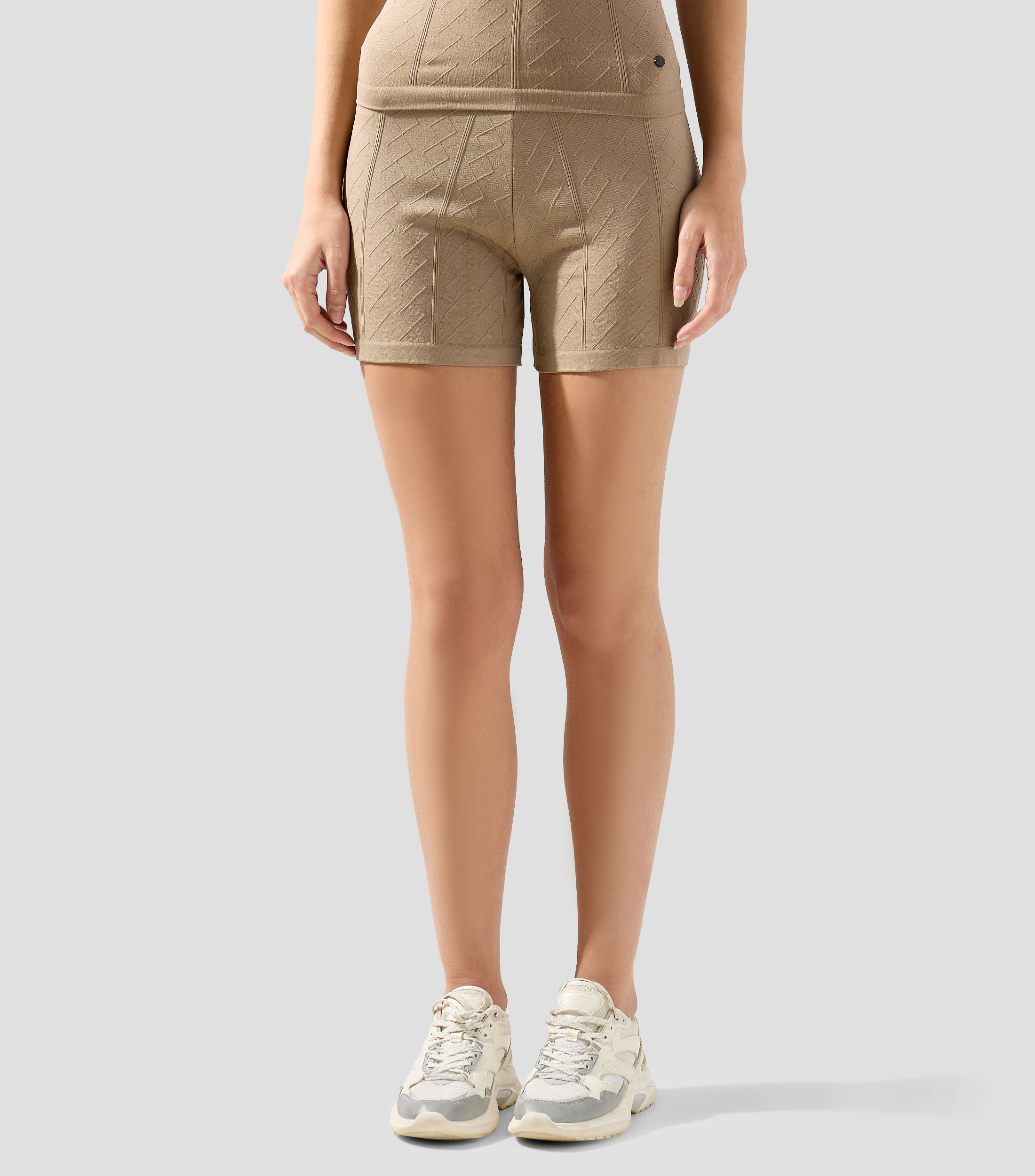 Short para entrenamiento liso Ares Mujer